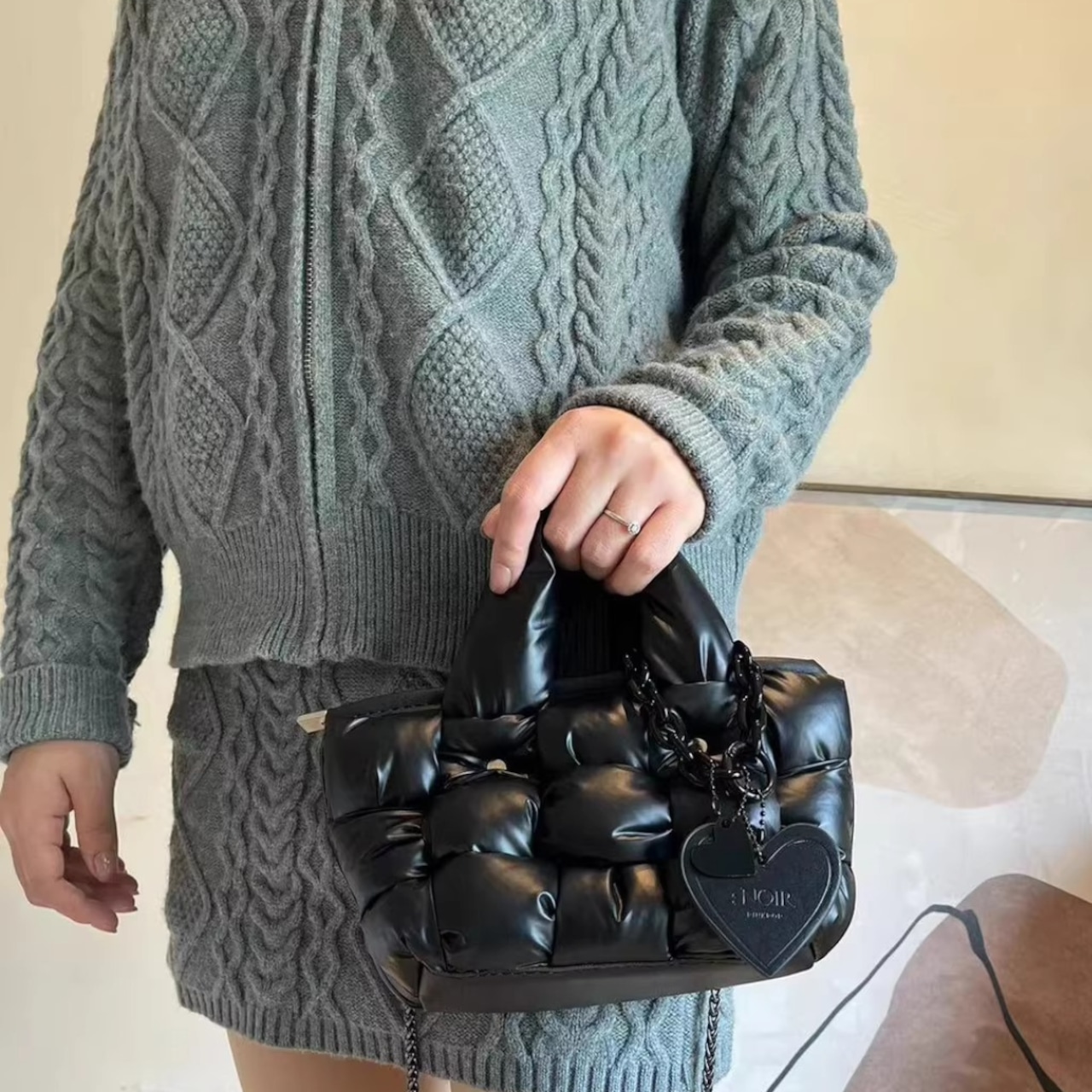 Puffer Crossbody Bag with Chain Handle, Premium Texture (ME263)