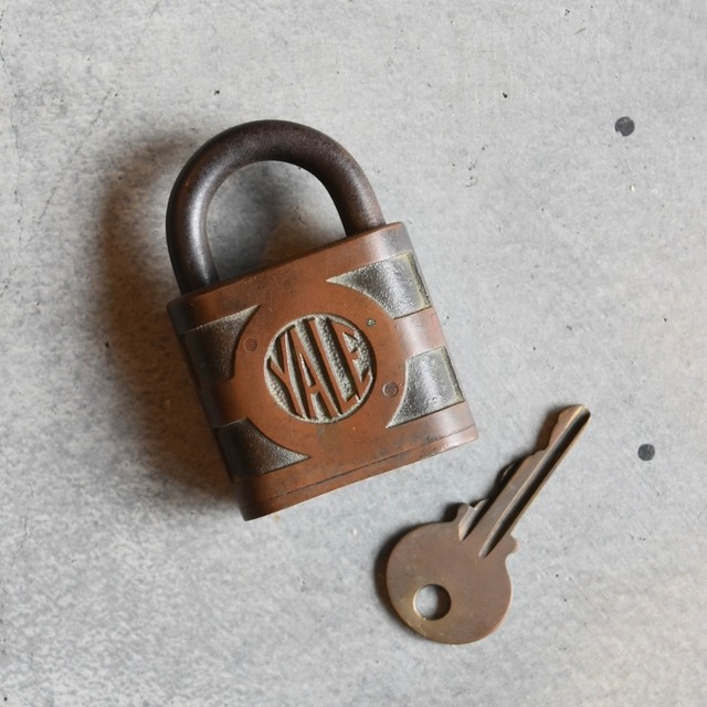 "YALE & TOWNE MFG. CO." PADLOCK