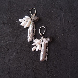 【SV】Misty Pearl Fringe Earrings /ミスティパールフリンジピアス フレンチフック(White × Gray)