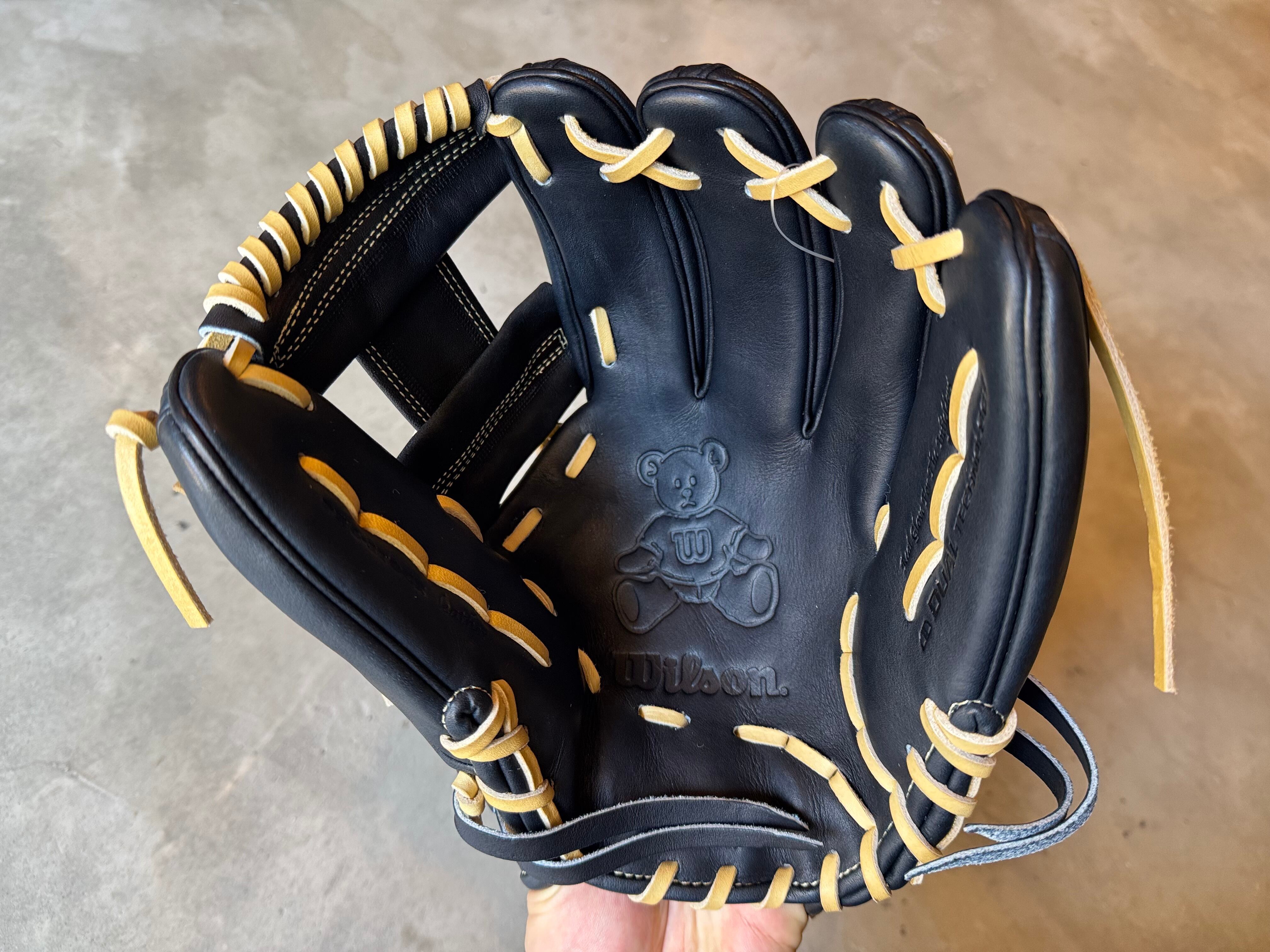 手の小さな方でもフィット〜2025Limited model【Wilson】硬式用