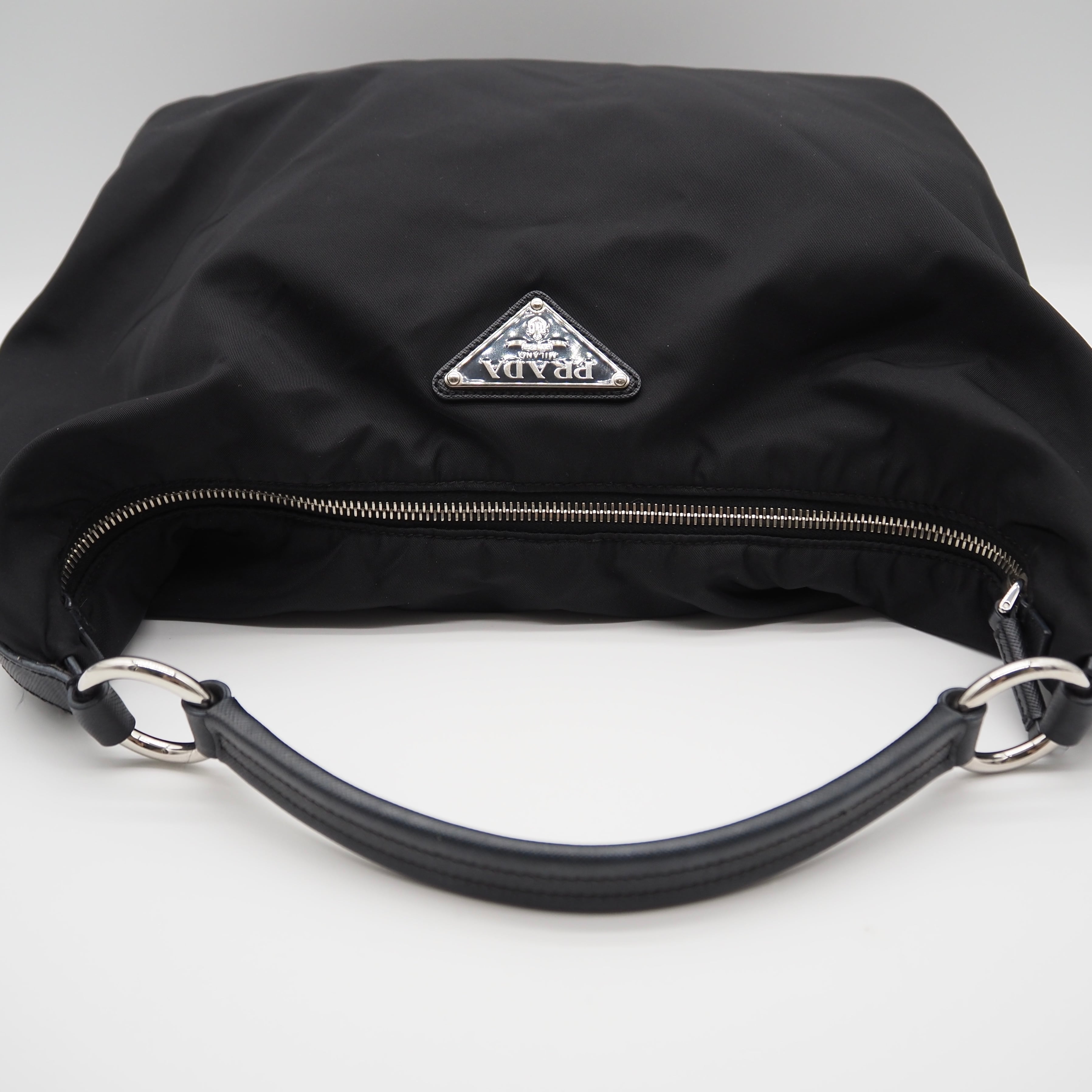 PRADA 三角ロゴ ホーボー ハンドバッグ ナイロン ブラック プラダ