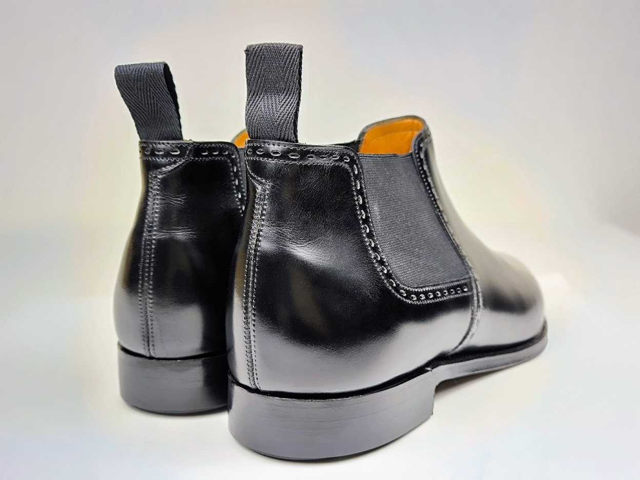 ☆超レア・茶箱時代の廃番品・極上品☆ ジョンロブ ボレロ BOLERO