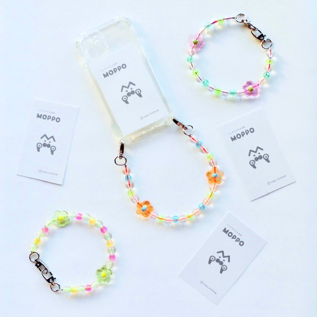 フラーレンクリエーター作　ビーズストラップ　ビーズ製品 フラーレンクリエーター作 ビーズストラップ ビーズ製品 フラーレン