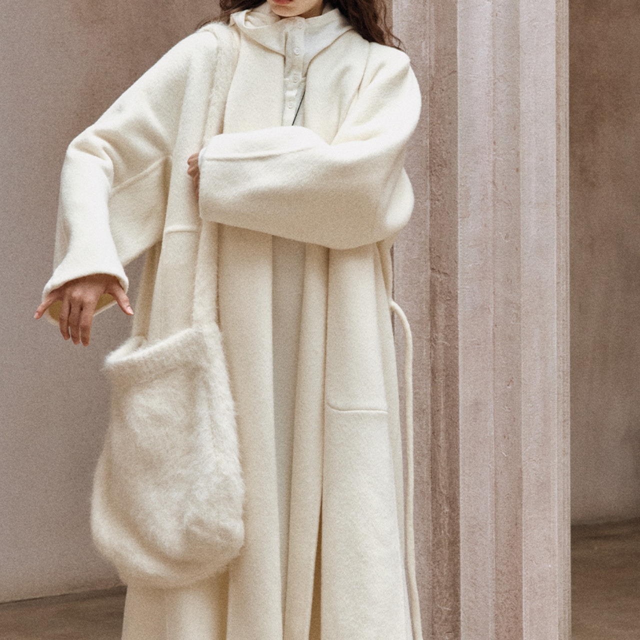 Fuzzy Shoulder Bag T3779