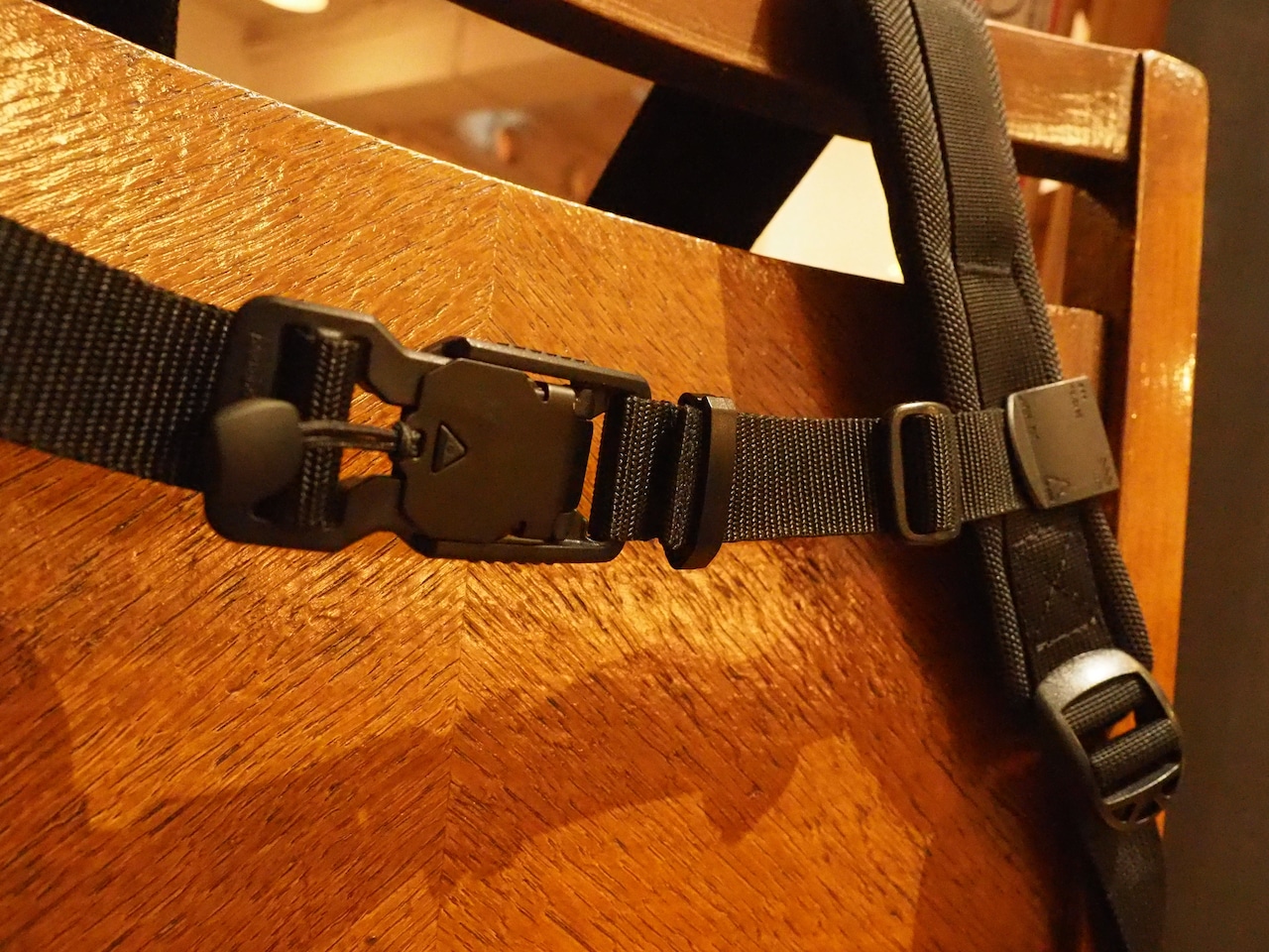 DOCKET CHEST STRAP