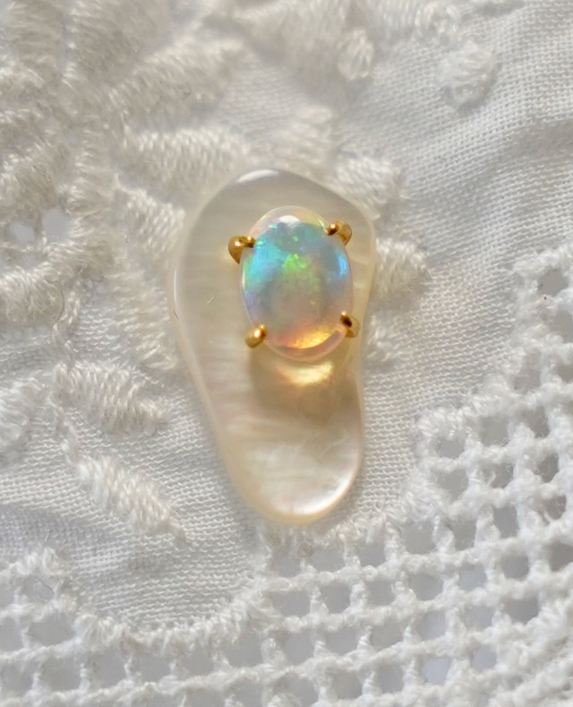 Thalatta pierced(Opal)