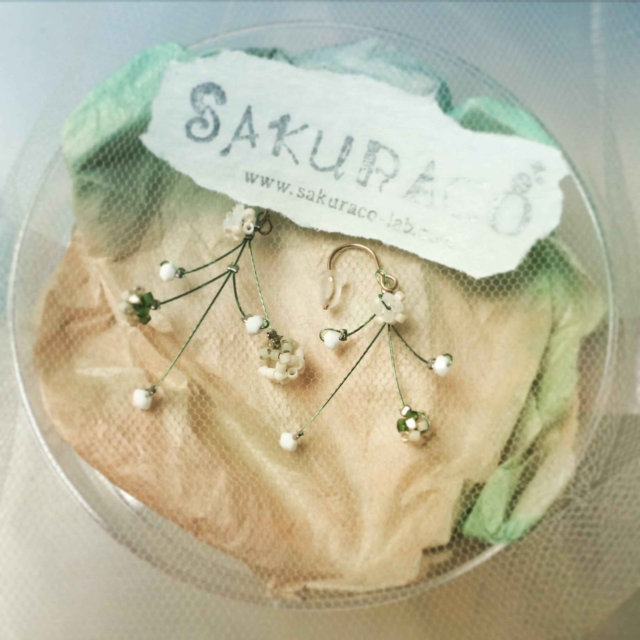 かすみ草ピアス Sセット | sakuracosmic