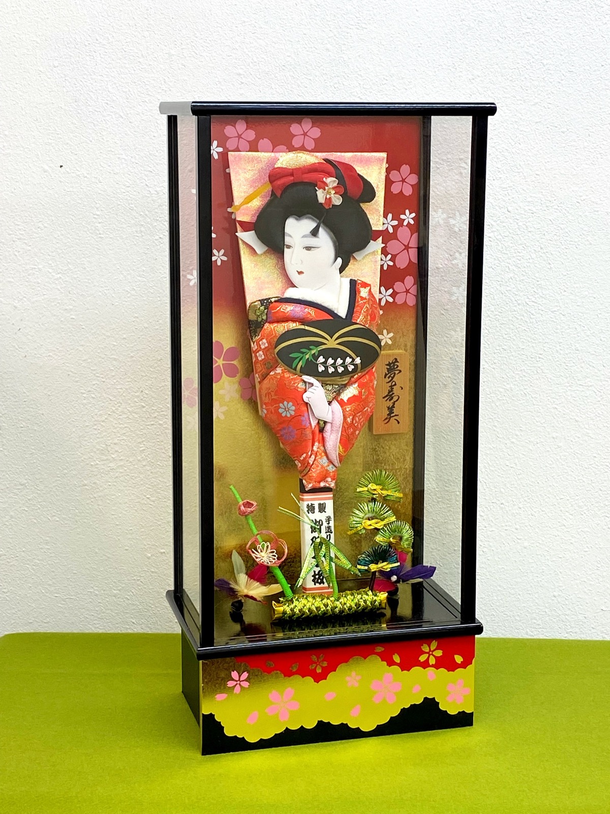 お買い得品】15号 羽子板ガラスケース入り 藤娘 夢寿美 | 山本人形本店
