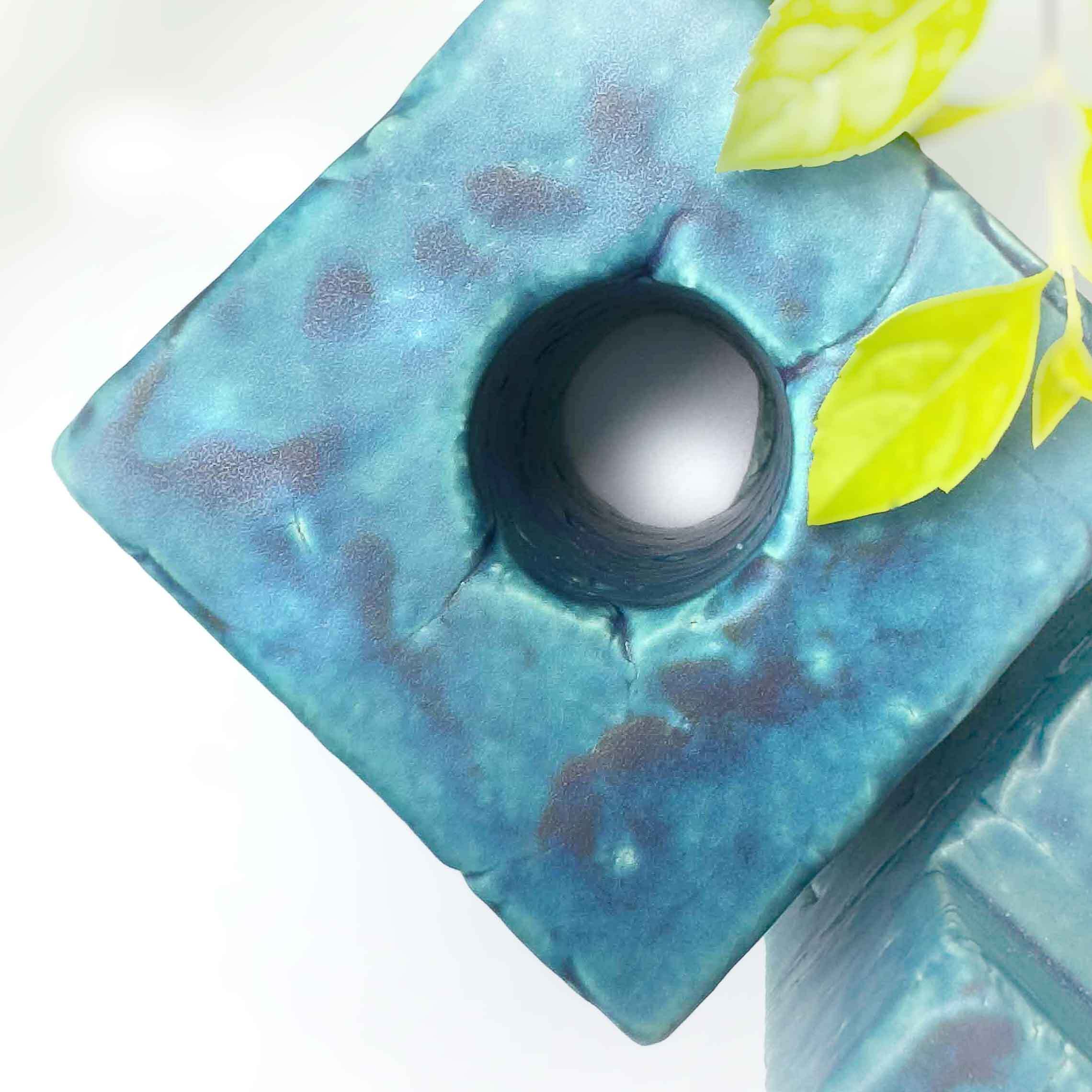 一翠窯】抽象シーサー ペルシャンブルー [やちむん] | 【琉球ガラス