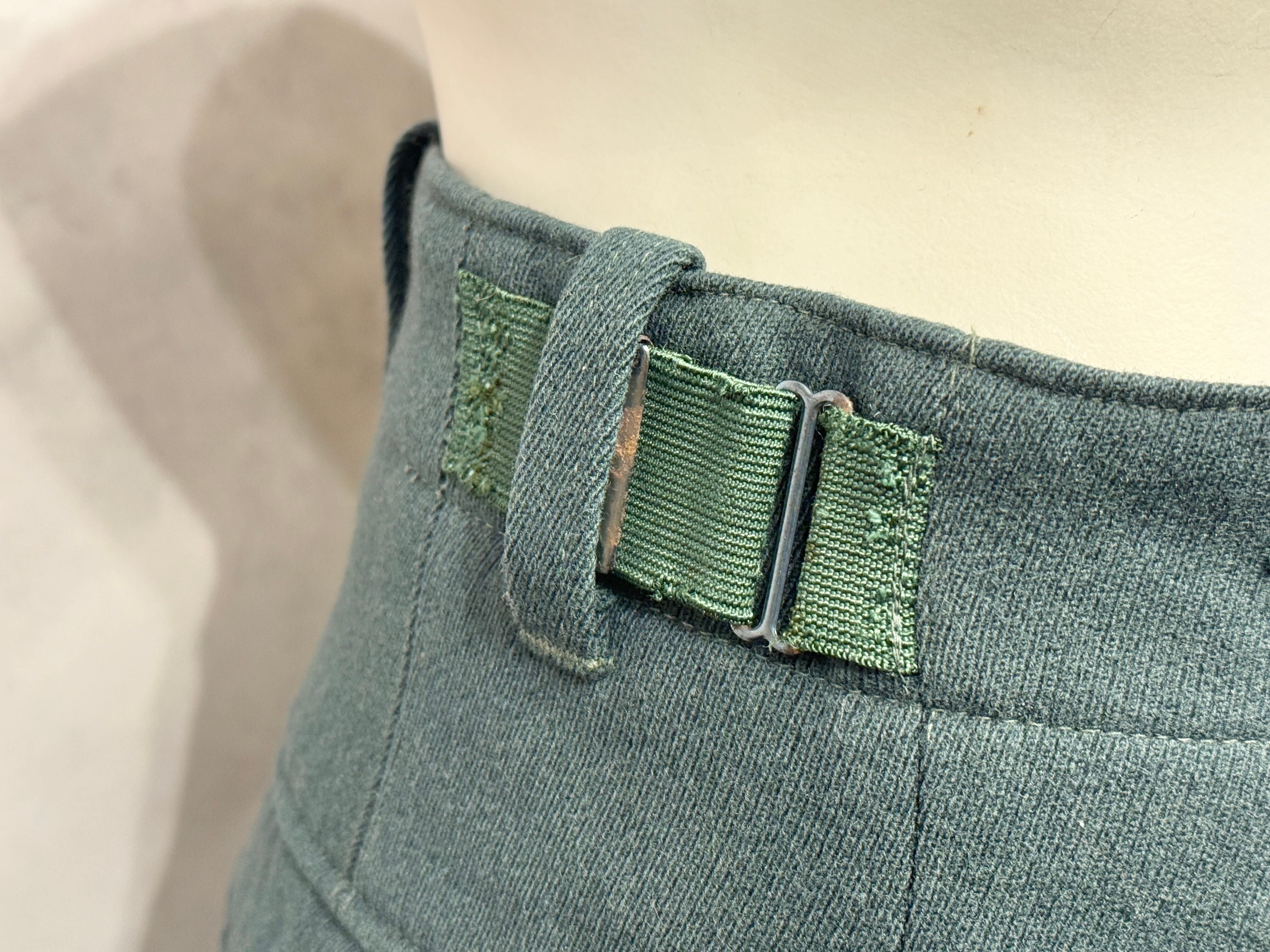 USED】西ドイツ連邦国境警備隊（BGS） 制服用パンツ（モスグリーン色