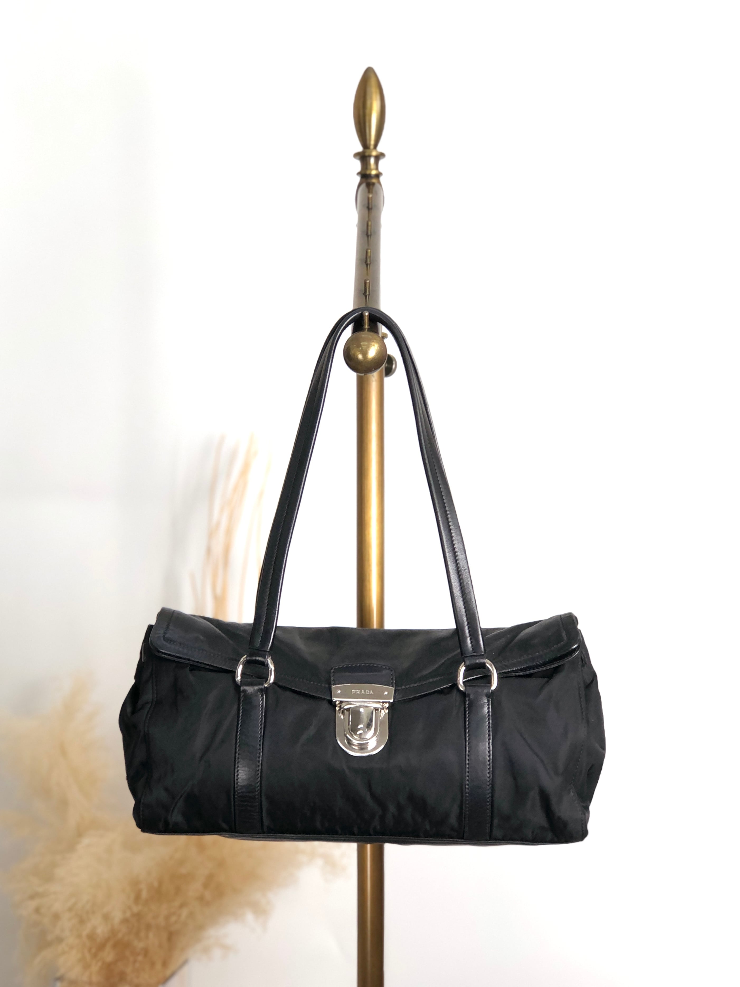 PRADA プラダ ハンドバッグ ブラック プッシュロック レザー vintage ヴィンテージ オールド pesttr
