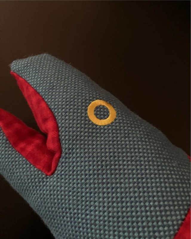 SHAKE plush -  Red/Yellow eye