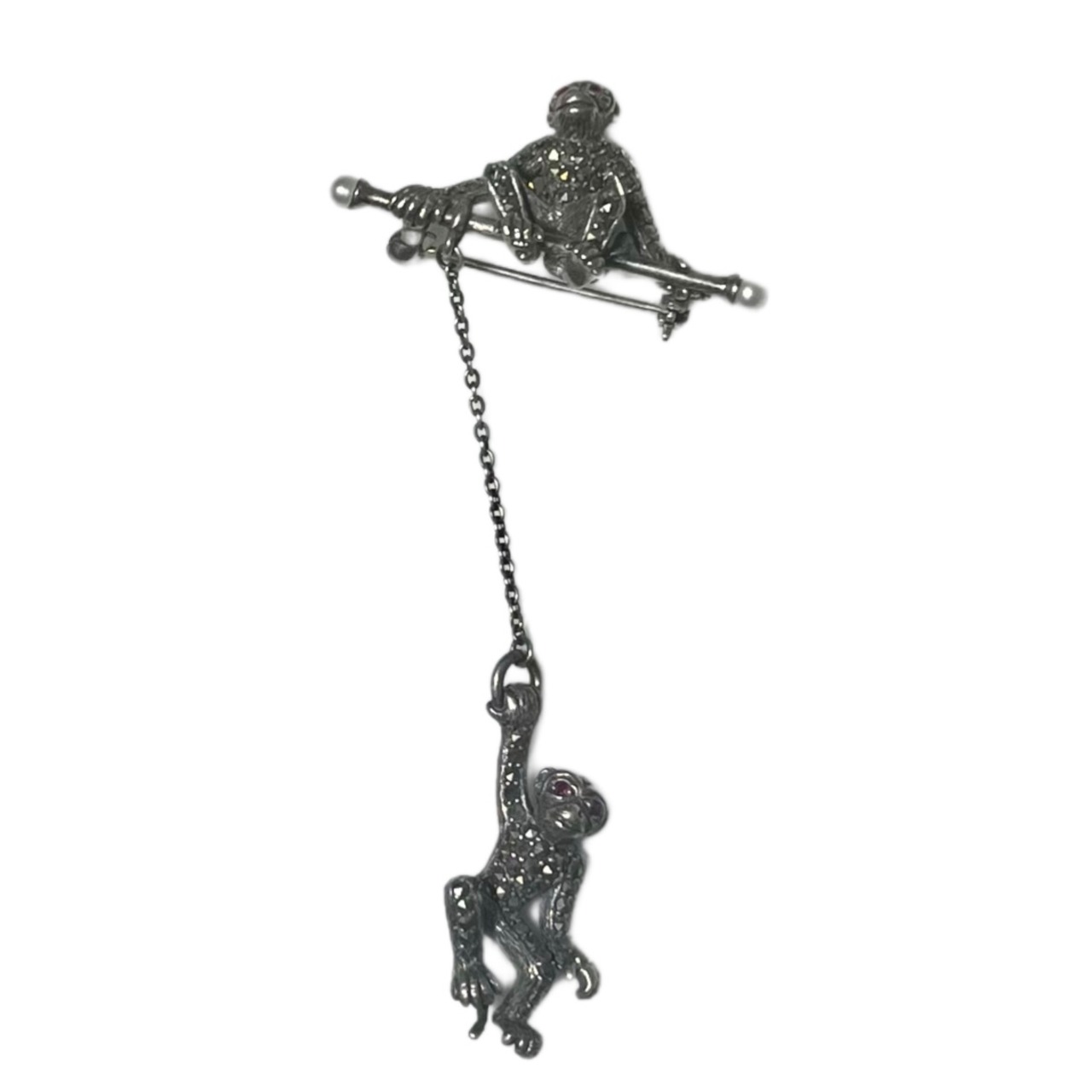 ROKUZAN silver brooch “monkey” set with ruby