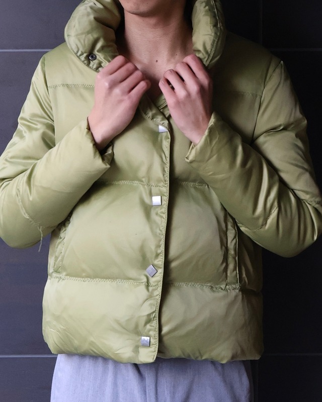 Short-length colored down jacket