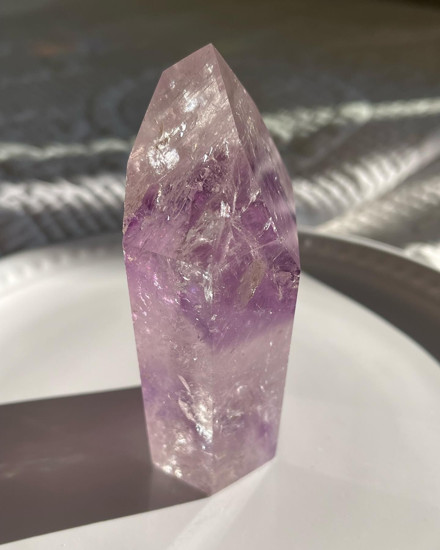 ブラジル産　アメシストファントムポイント