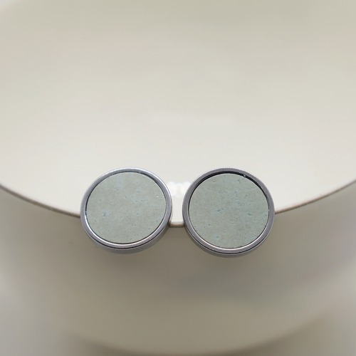Stud earrings26