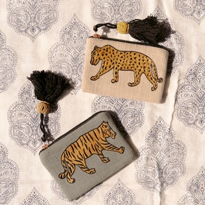 Embroidery Pouch (Leopard White/Tigar Gray）