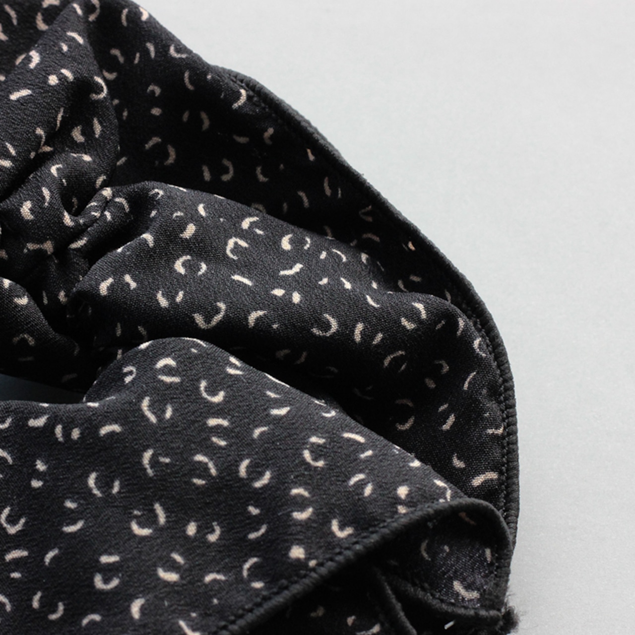 【ネコポス便】ヘアアクセ ランダム 豹柄 ドット フレアシュシュ 2542