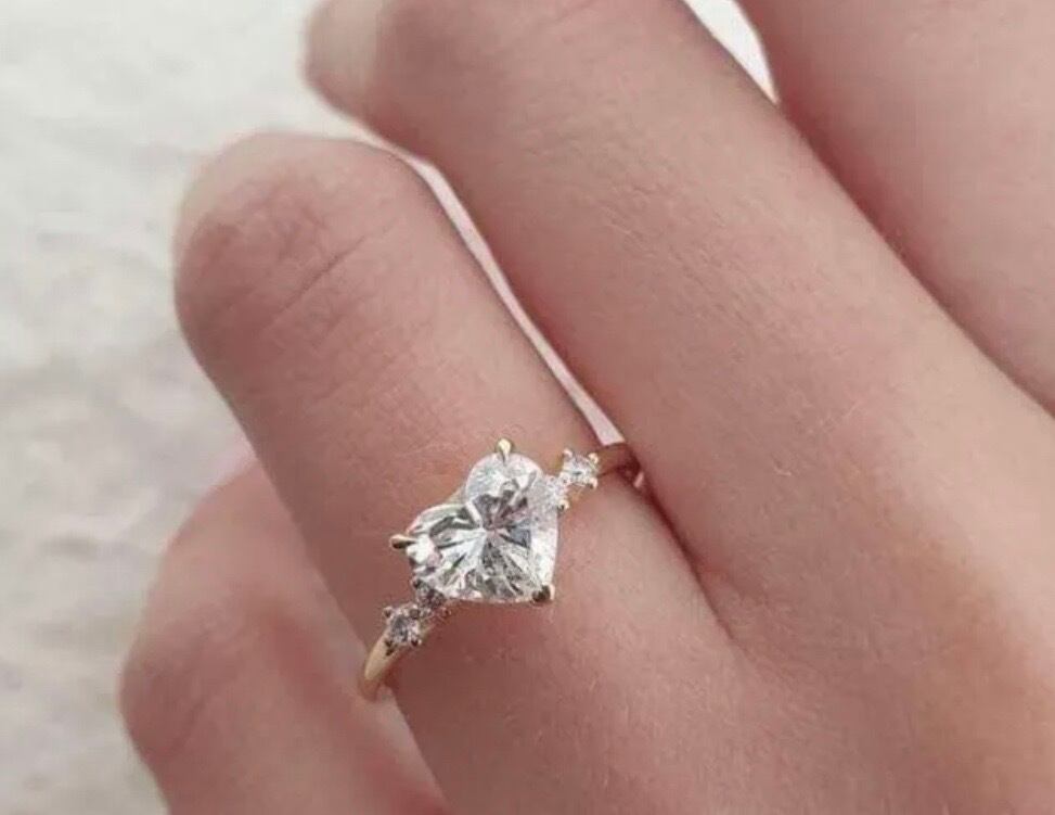 ハートカット ラボグロウンダイヤモンド リング 18K/Pt950 YG/PG/WG