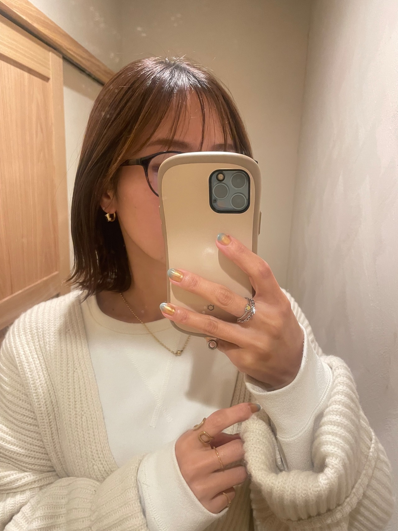 ドットストーンピアス