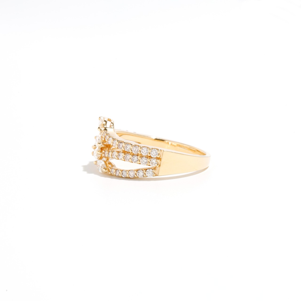 ダイヤモンド デザインリング K18 / 0.650ct