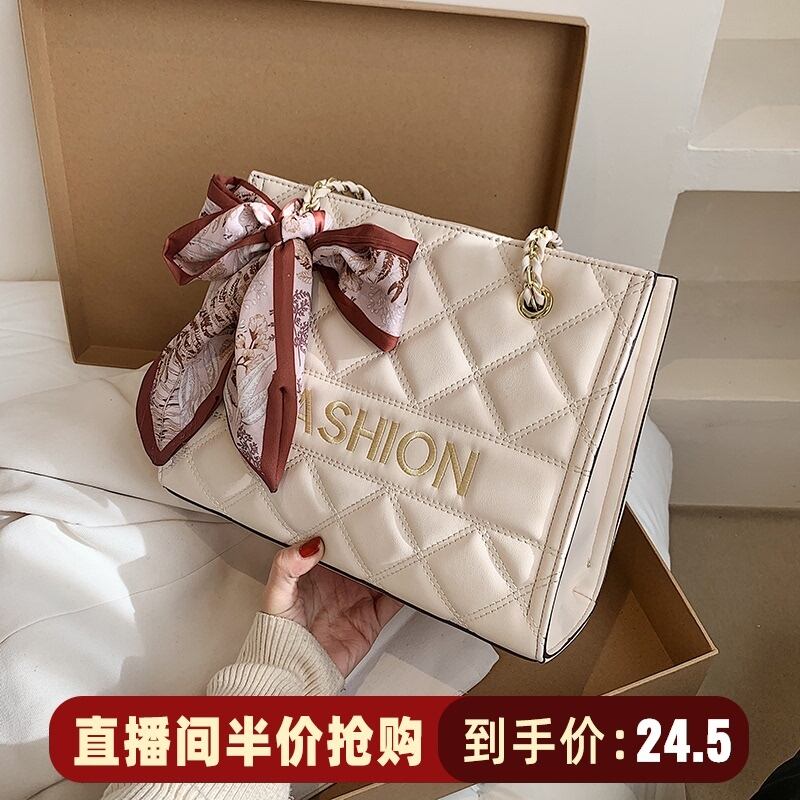 刺繍チェーン ショルダーバッグレッド トートバッグ 手作りハンドバック2331296282