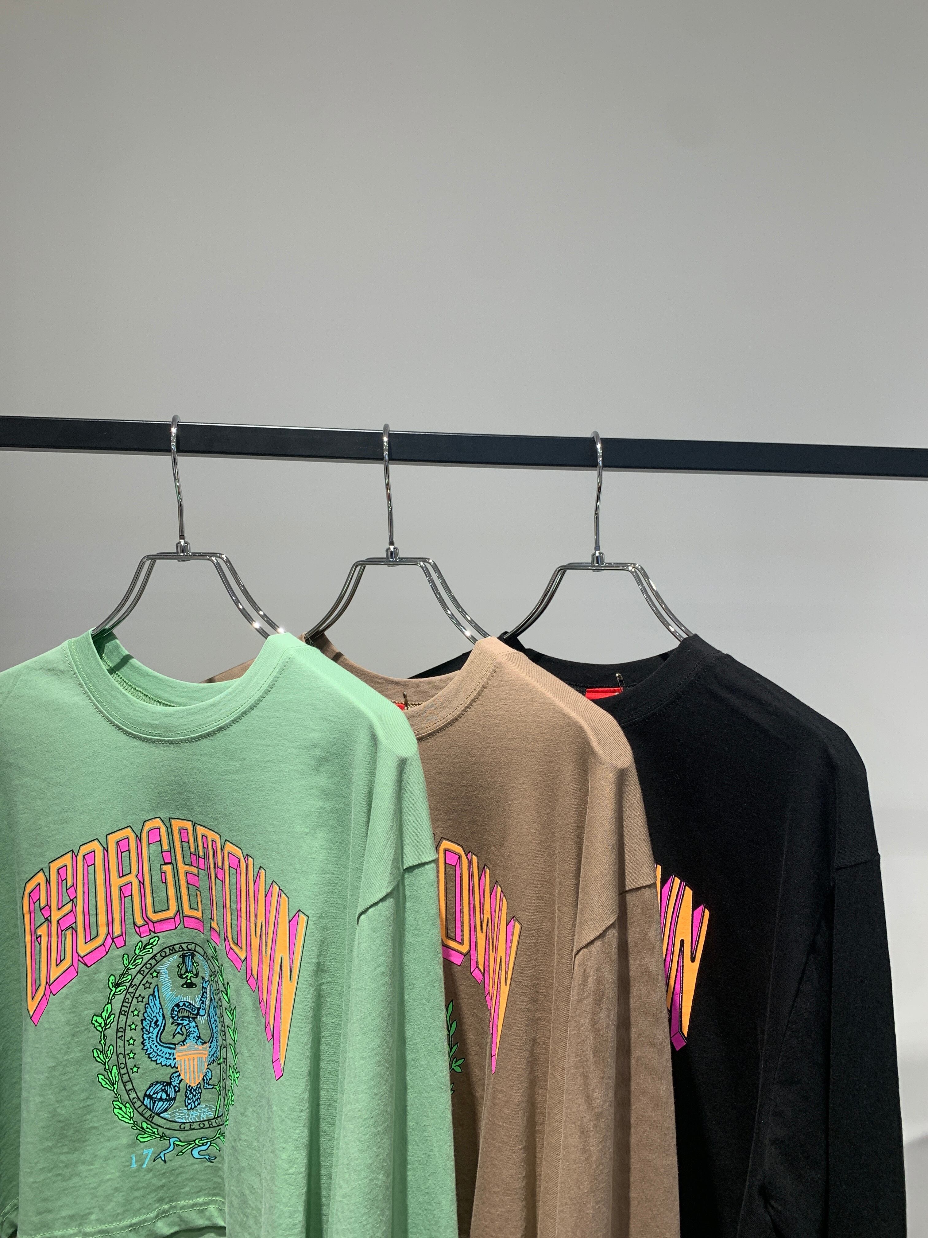 logo print cropped long T-shirt