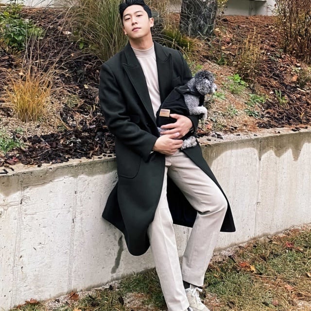 メンズチェスターコート　コート　春秋冬　メンズ　ロングコート　ジャケット　ロング丈　トップス　ビジネス　アウター　定番　通勤　シンプル　紳士 チェスターコート ロングコート 春コート アウター メンズ カジュアル メンズファッション ベルト付 長袖 防風防寒 着痩せ 魅力 秋冬春  ラシャコート ポケット付 厚手 暖かい 前開き 韓国系 モノトーン 通勤 通学 ブラック グリーン ラクダ色 dd076zozof4 | 発表会ドレス