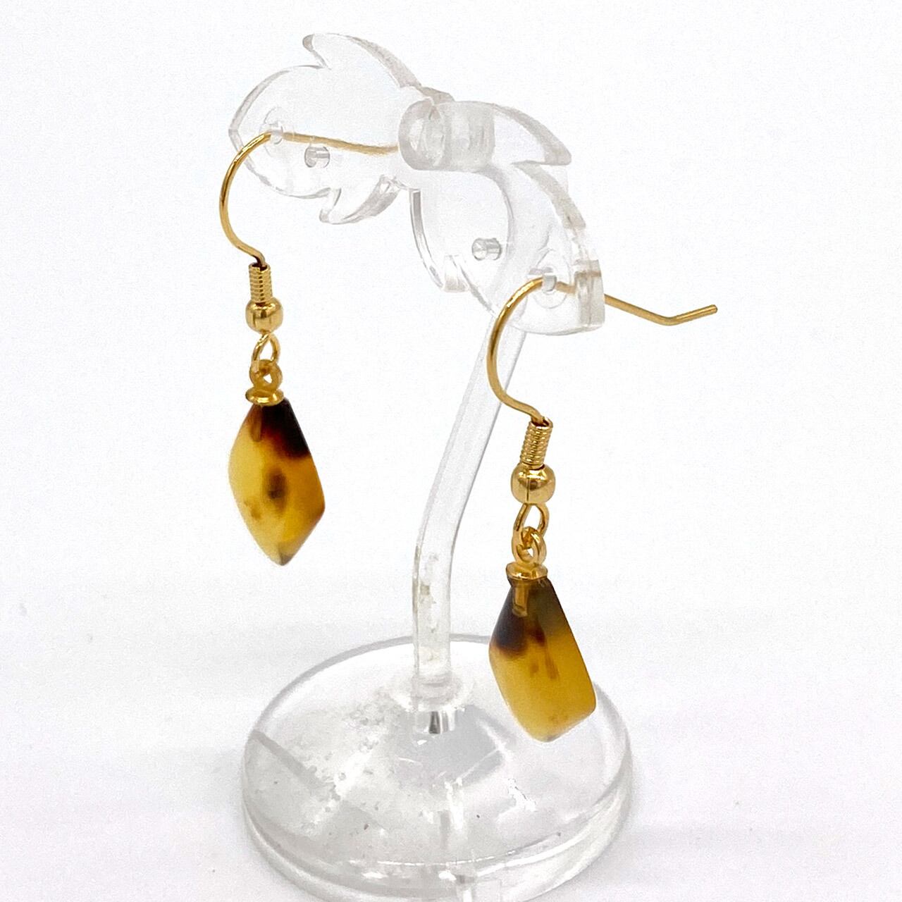 べっ甲ピアス１９