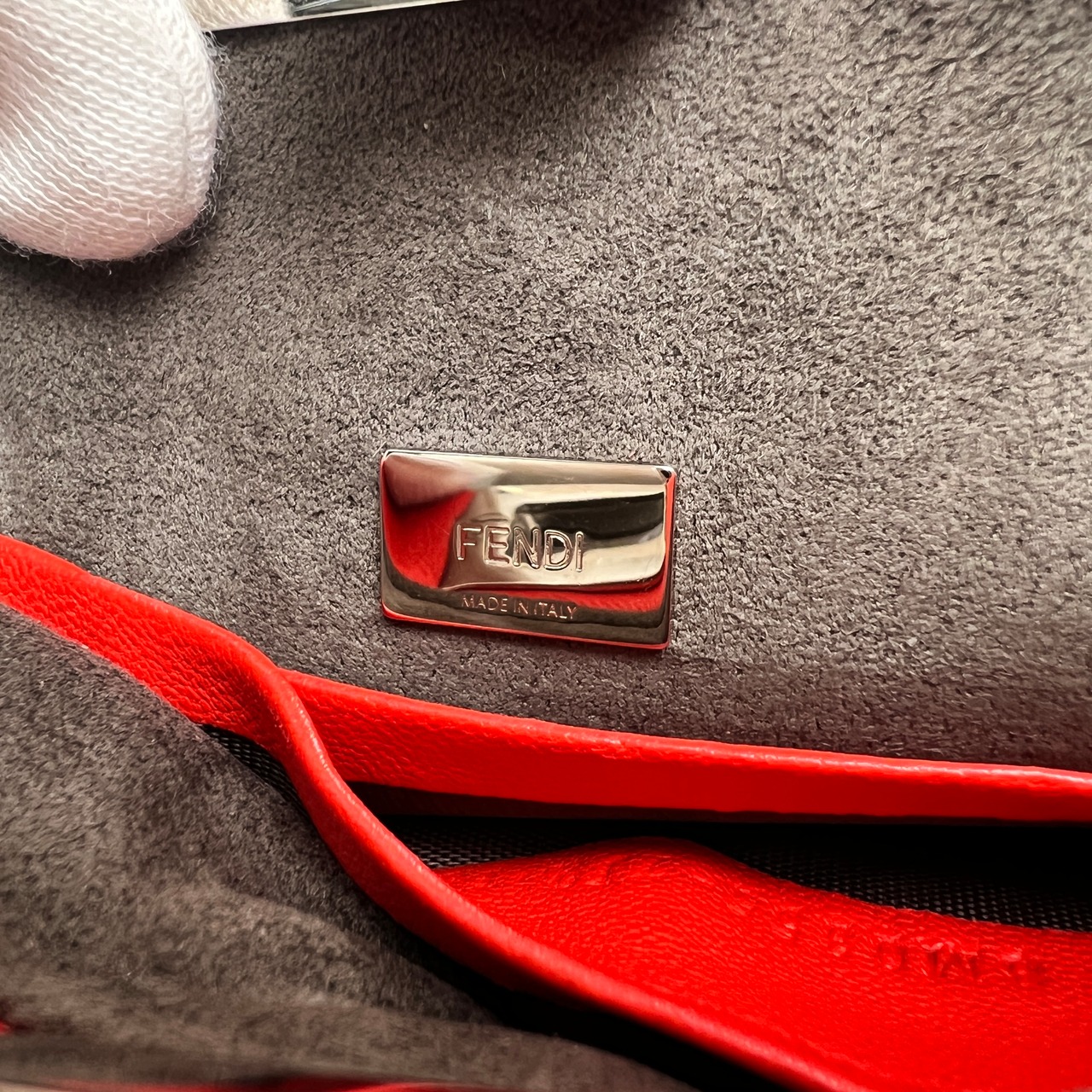 FENDI フェンディ ピーカブー フラワーモチーフ ２WAY レザー ショルダーバッグ 赤 A-13797