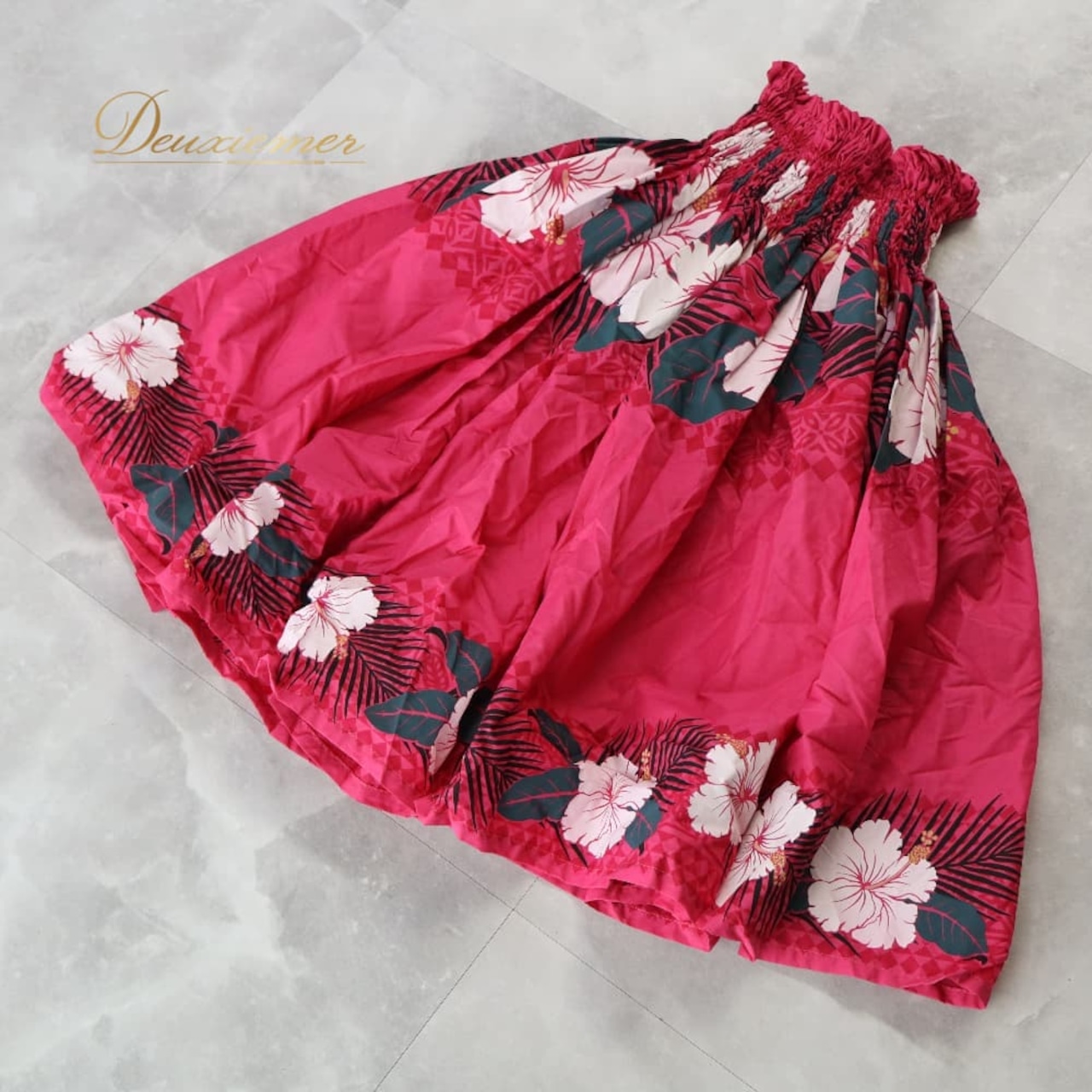 フラダンス 衣装 パウスカート ピンク系 ハイビスカス柄 花柄 ハワイアンプリント ピンク アロハ フラ ダンス レッスン 練習 ダンス衣装 ハワイアンダンス レディース 華やか 鮮やか かわいい シングル おしゃれ 軽やか ブラック系 ホワイト系 グリーン系 イエロー系 スカート フラガール風 スカート丈 ミニ丈 ウエストゴム ゴム仕様 練習用 練習着 アロハ柄 フラワー柄 ボタニカル柄 植物柄 南国風 南国 ハワイ 雰囲気 目立つ フレア ふんわり 綿っぽい 生地感風 ネイビー系 レッド系