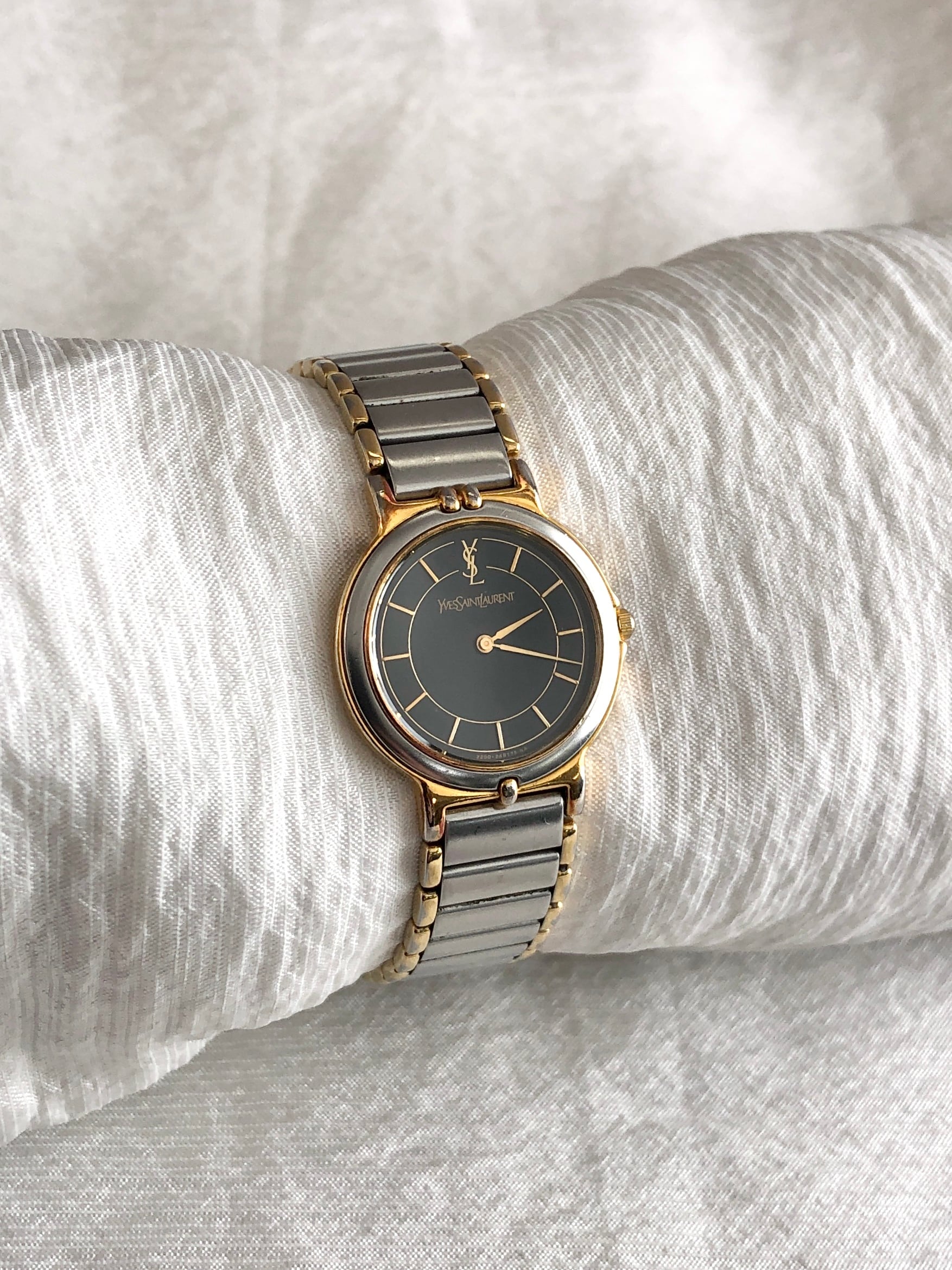 Yves Saint Laurent イヴ・サンローラン 腕時計 シルバー ブラック