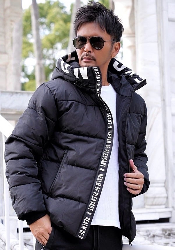 L.L.Bean グレー ジャケット Mサイズ 1PIU1UGUALE3 RELAX ウノピゥウノウグァーレトレ 総柄ロゴダウン