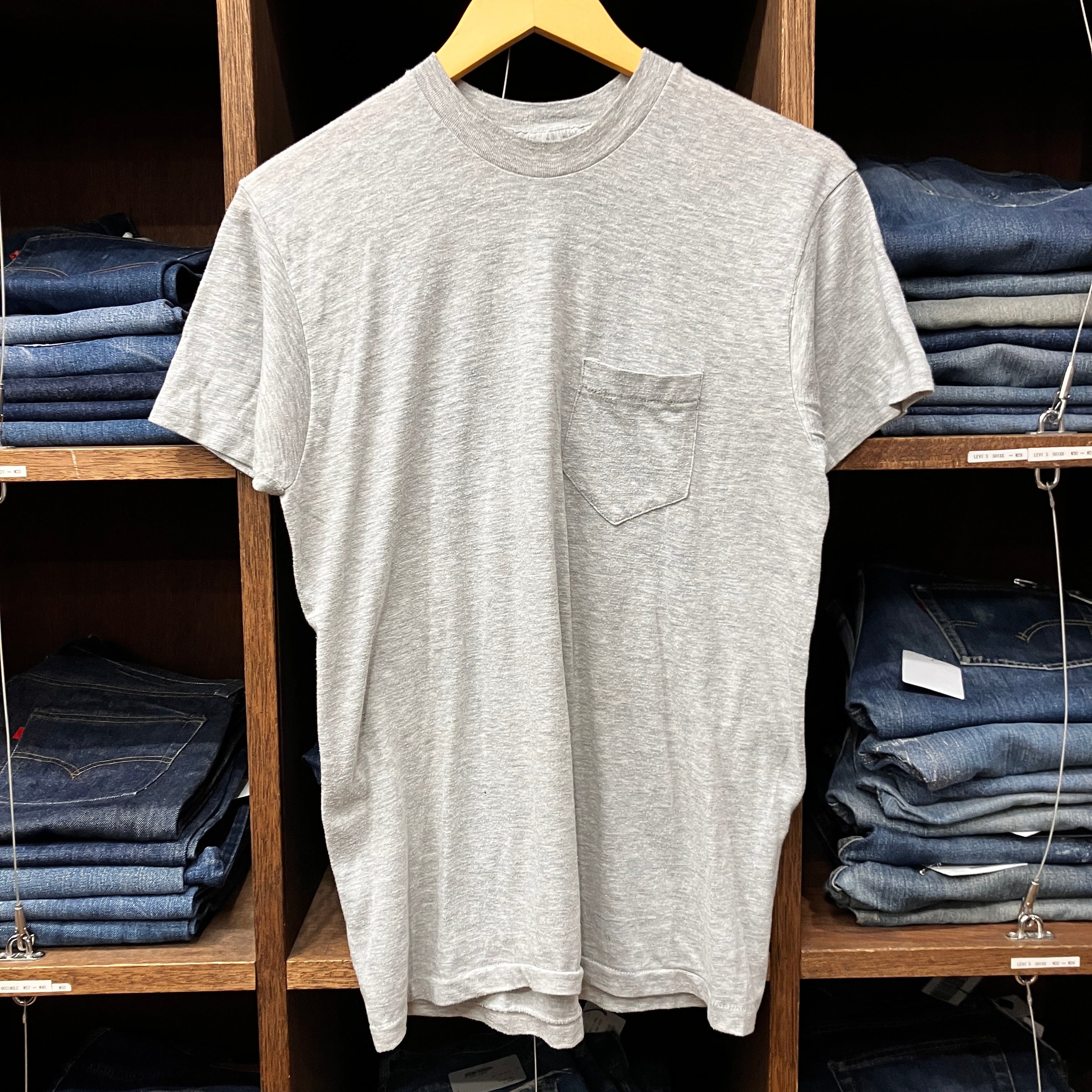 ⊕⊕1980'S GRAY POCKET T-SHIRT | safarionline