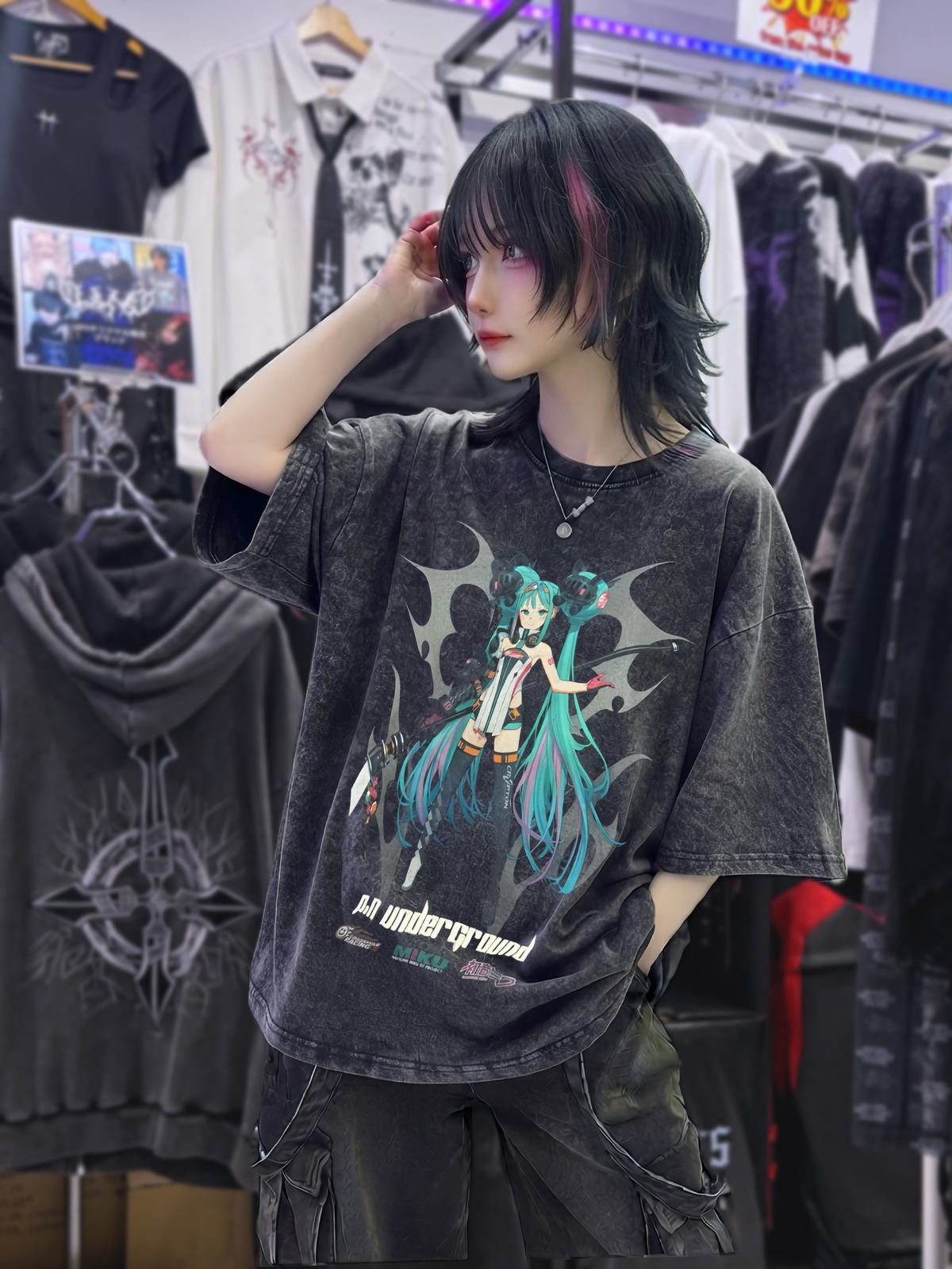 PN.UNDERGROUND ×RACING MIKU】フロントレーシングミクTee(GREY