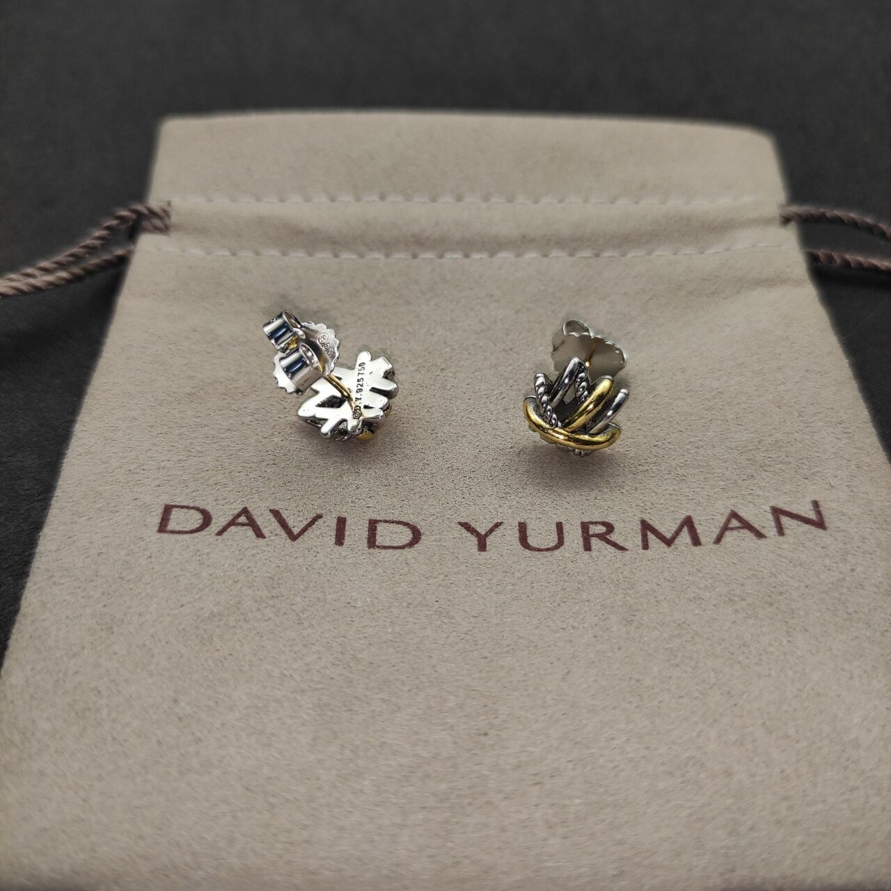 David Yurman 愛の交差するカラーピアス | UNIQUE