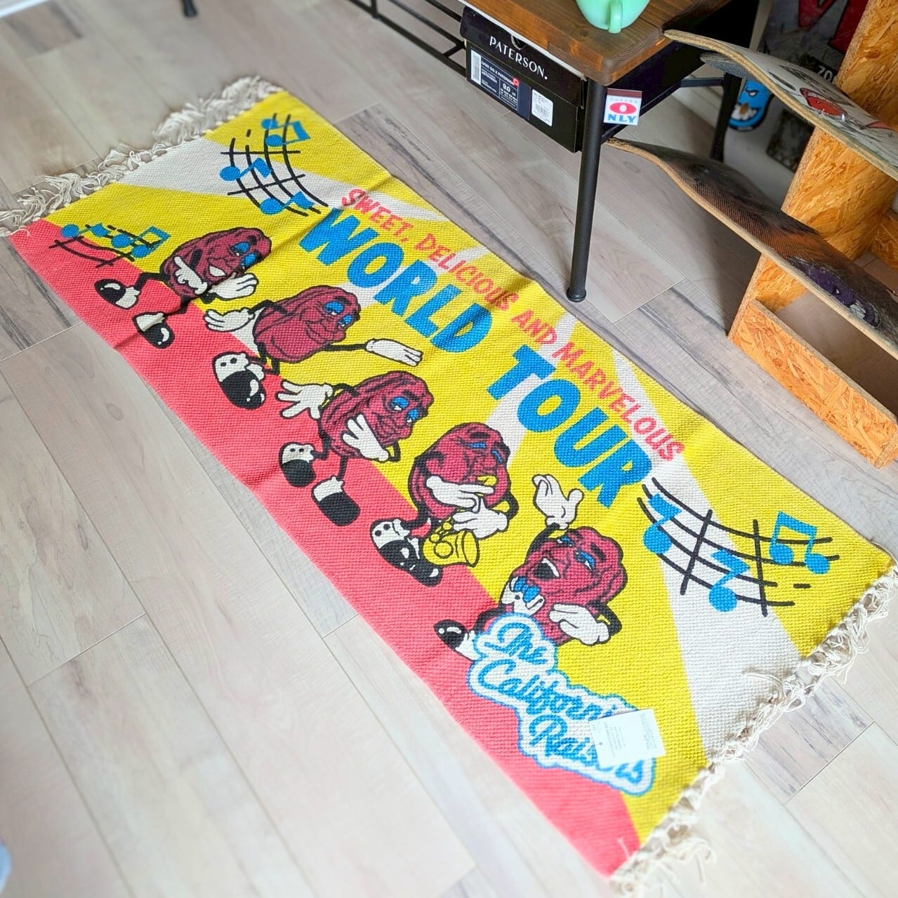 The California Raisins（ カリフォルニアレーズン ） 】KITCHEN MAT