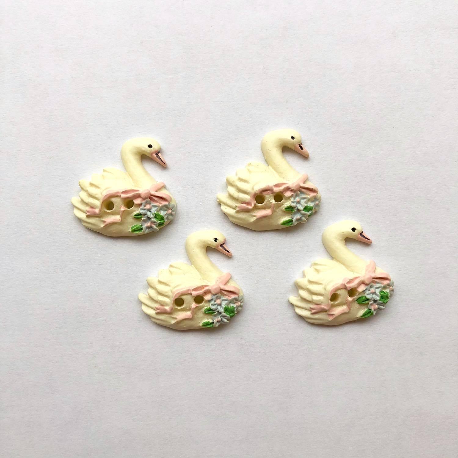 再入荷〉お花とリボンと白鳥のフランスボタン | Dua-アクセサリー