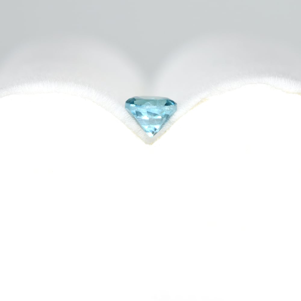 ブルージルコン 0.69ct #JWA2265 | EBiS GEM