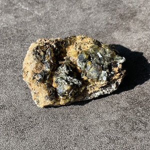マリ産♦︎Green Andradite Garnet グリーンアンドラダイトガーネット|天然石　パワーストーン　鉱物　gem stone