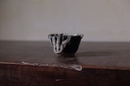 蓬莱掛分ぐい呑 /卯一                                      Horai Iron-Glazed white-flow sake cup/Uichi