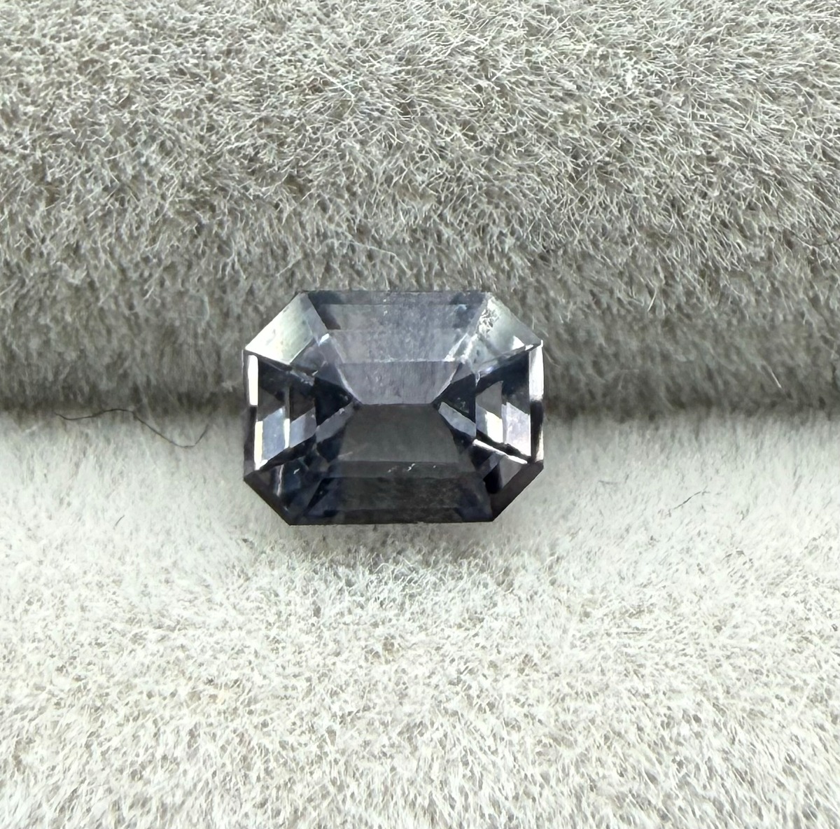 グレースピネル 0.282ct（タンザニア産） | DEAREST COLOR