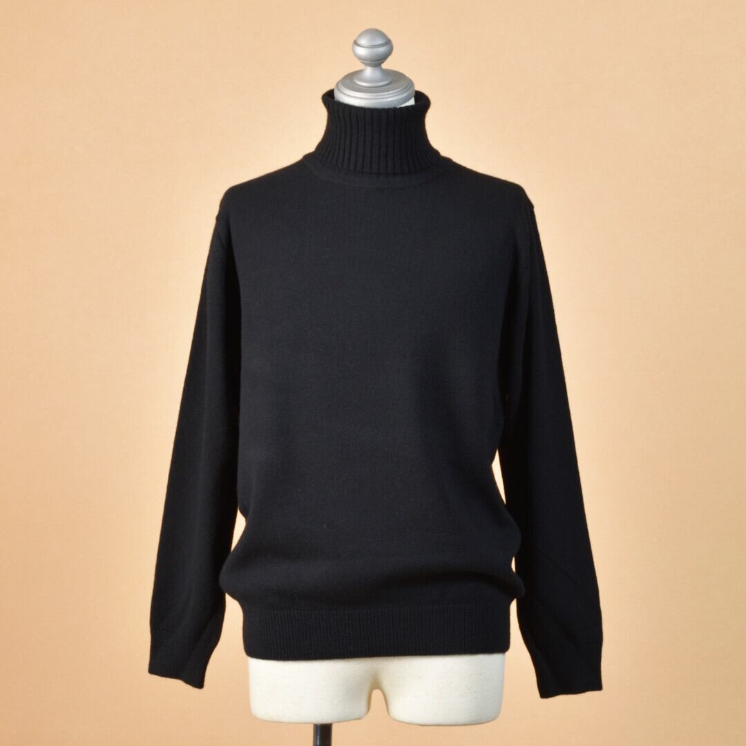 mooncastle ムーンキャッスル カシミア・シルク・ウールタートルネックセーター・ブラック 柔らかいラムウールにカシミアとシルクをブレンドしたニットです【送料無料】