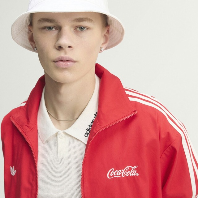 アディダス オリジナルス×コカ・コーラ クラシック スポーツ ファイヤーバード トラックジャケット adidas Originals×Coca-Cola CLASSIC SPORT FIREBIRD TRACK JACKET