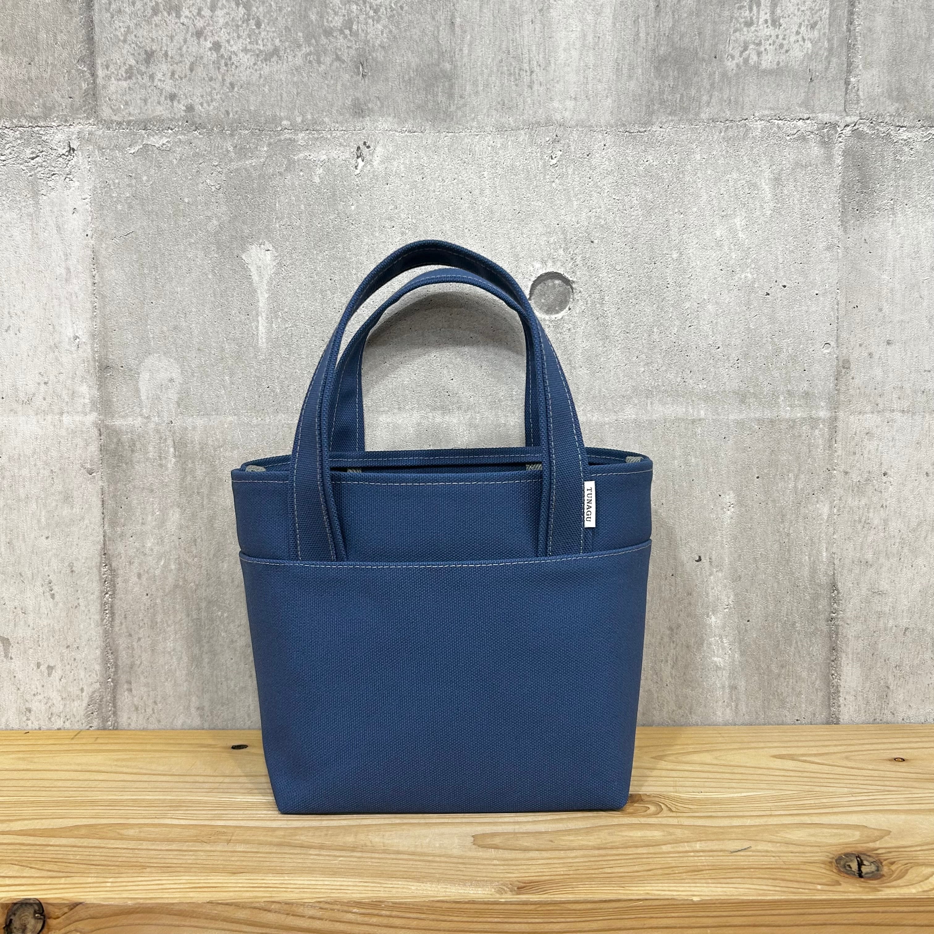 .+*ちょっとそこまで*+.コロコロトートバッグ【紺】