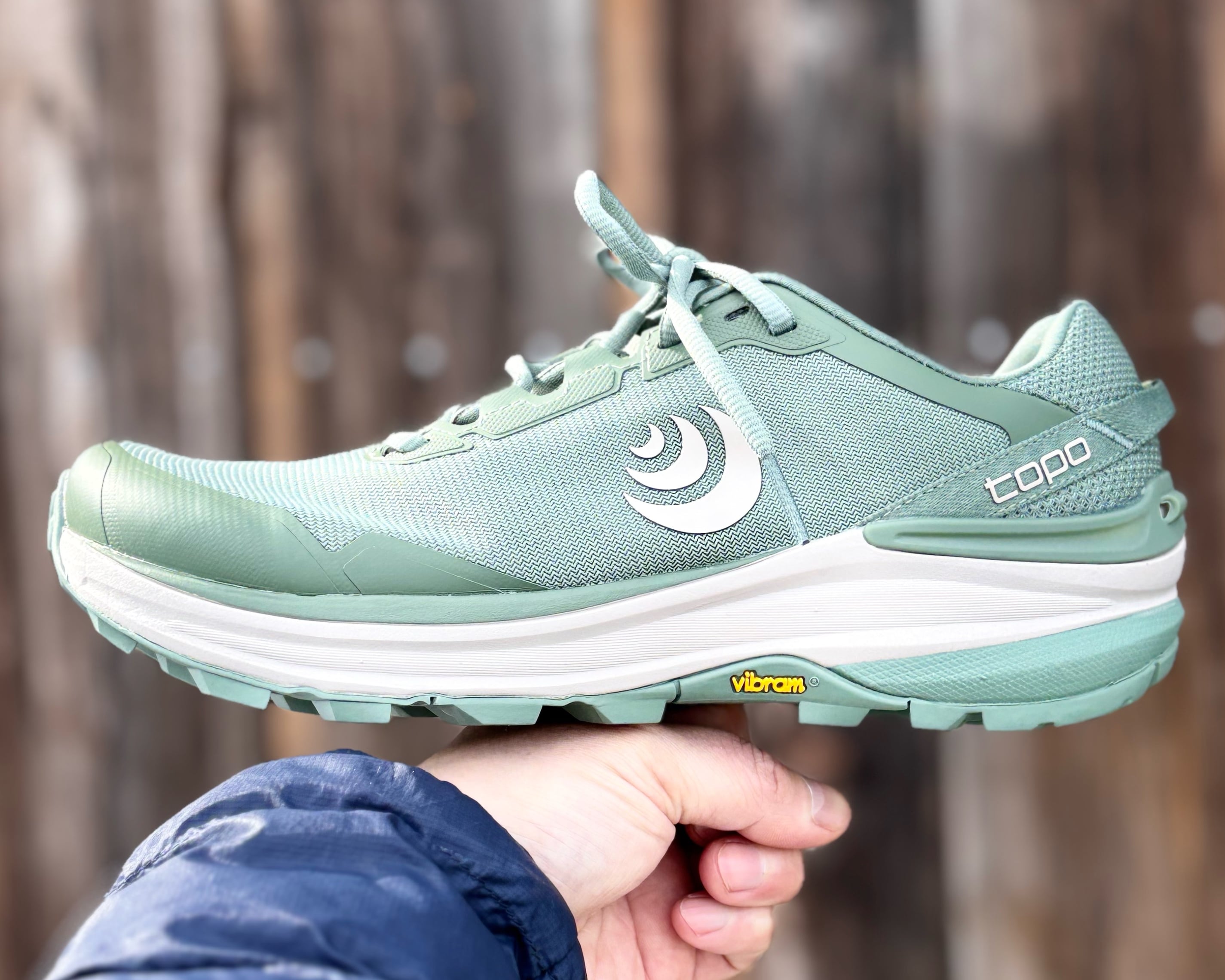 topo athletic（トポアスレチック） TRAVERSE（トラバース） women's