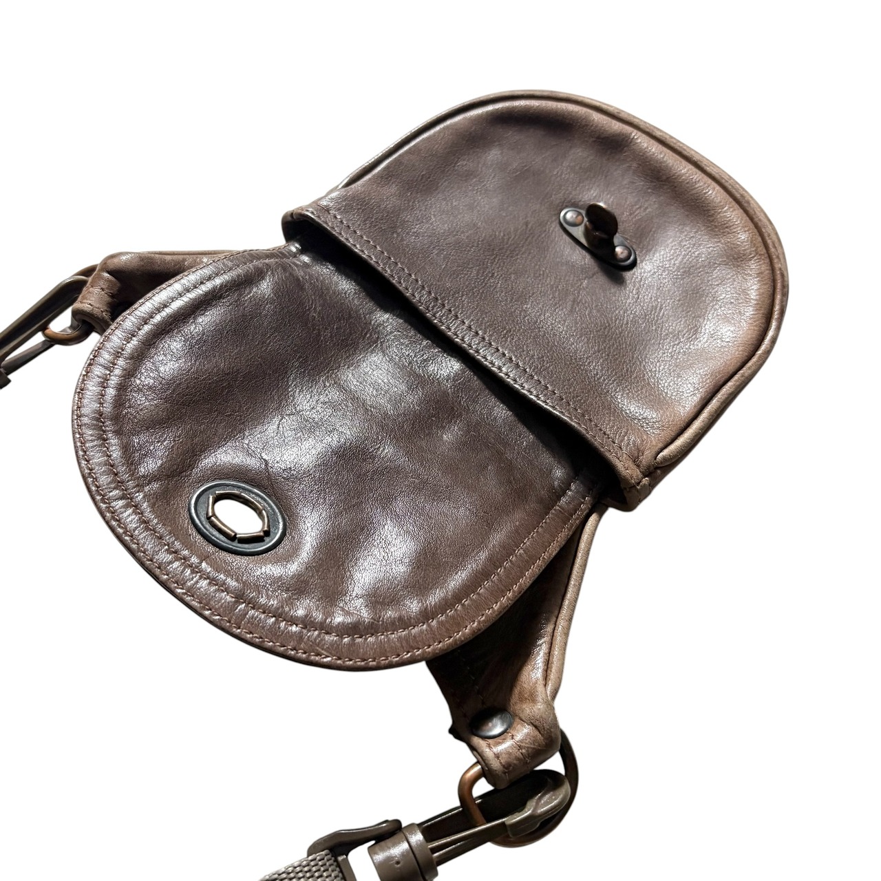 Made in Italy leather shoulder pouch