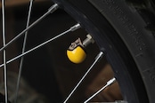 VINTAGE HELL'MET VALVE CAP /CC110イエロー