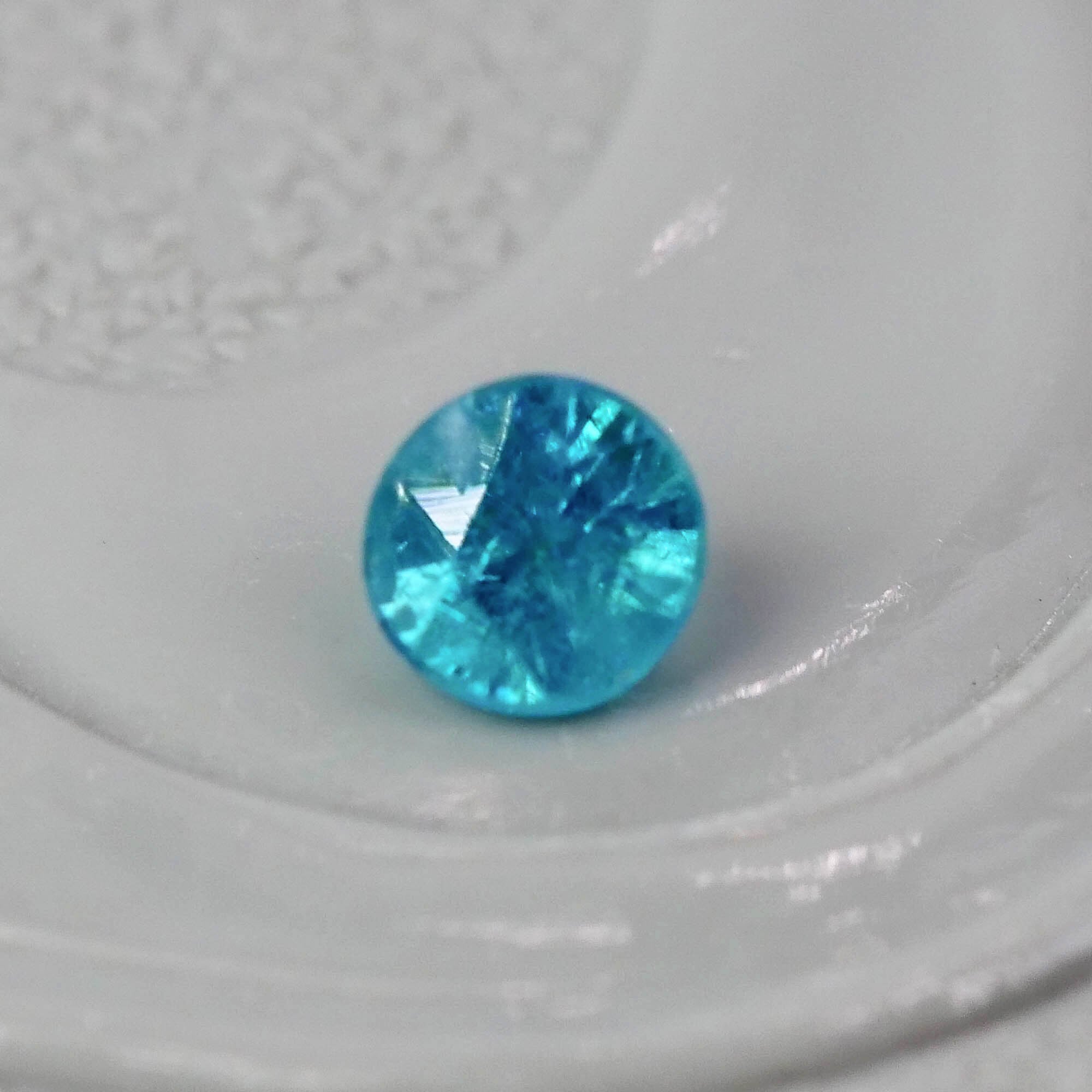 ブラジル産天然パライバトルマリン(ラウンドミックスカット) パライバトルマリン ブラジル産 0.08ct ラウンドカット 2.7mm×2.6mm