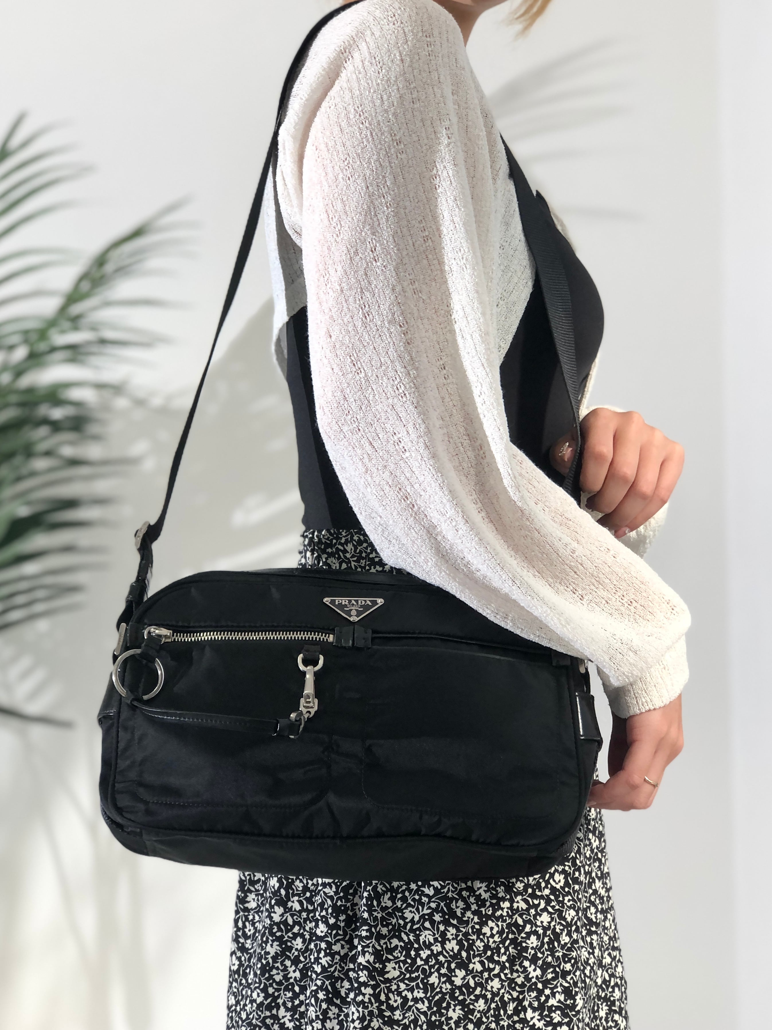 PRADA プラダ トライアングルロゴ ナイロン ショルダーバッグ ブラック